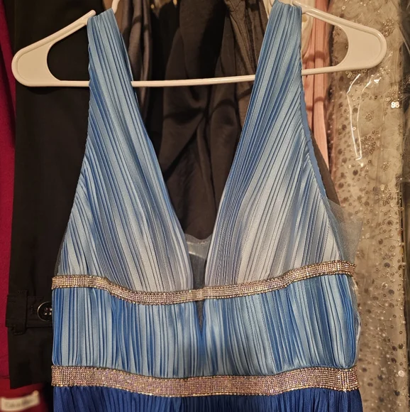 Mac Duggal Blue Cream Halter Maxi Dress - Picture 3 of 7